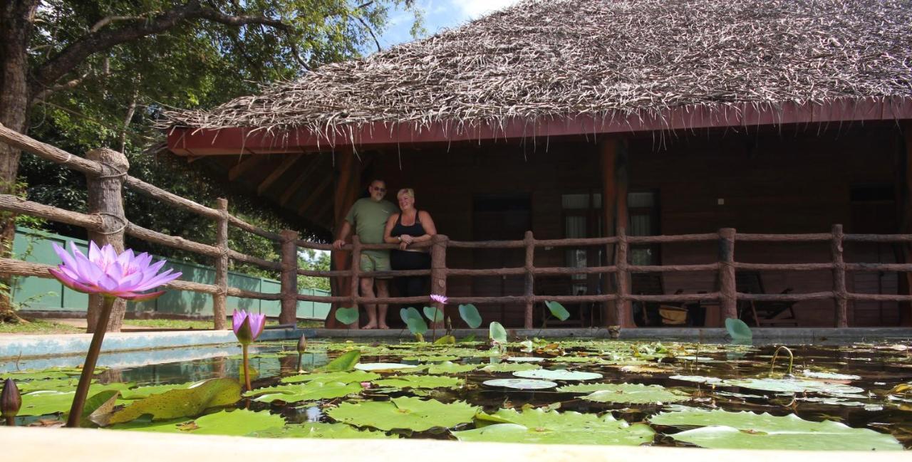 Sigiriya Water Cottage ภายนอก รูปภาพ